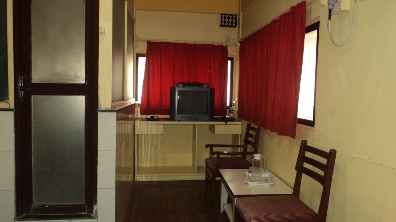 Benazeer Hotel Bombay Eksteriør billede