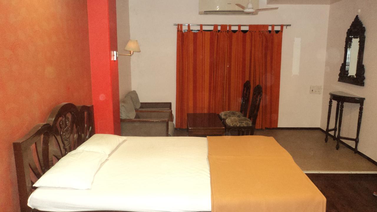 Benazeer Hotel Bombay Eksteriør billede