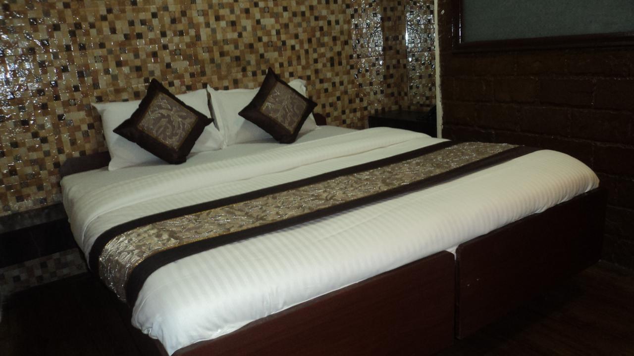 Benazeer Hotel Bombay Eksteriør billede