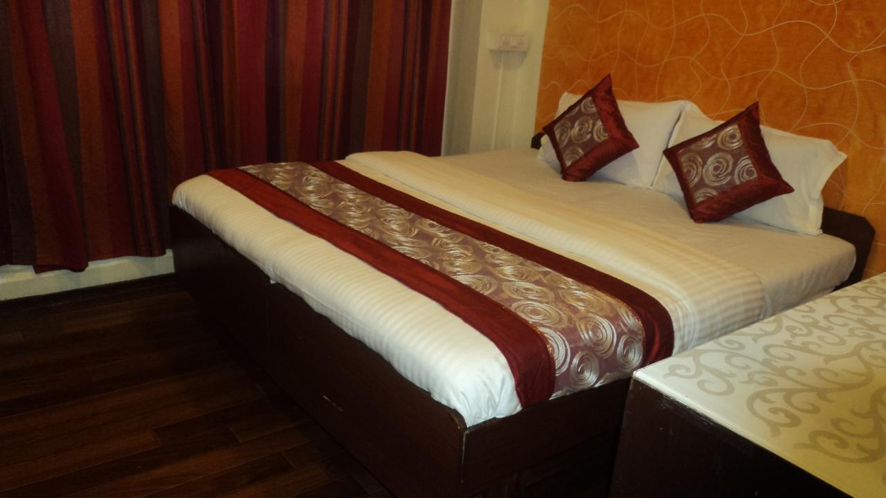 Benazeer Hotel Bombay Eksteriør billede