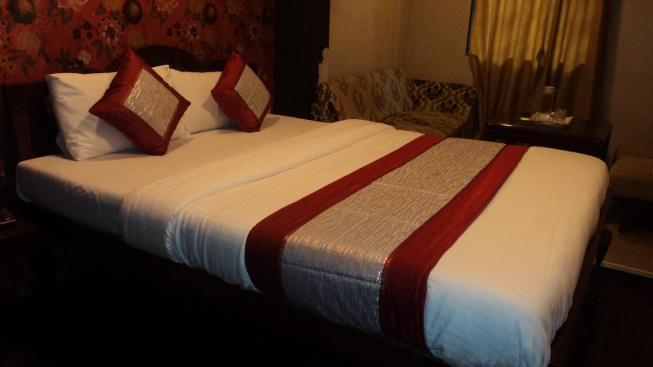 Benazeer Hotel Bombay Eksteriør billede