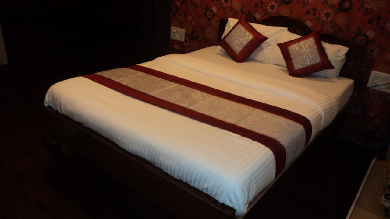 Benazeer Hotel Bombay Eksteriør billede