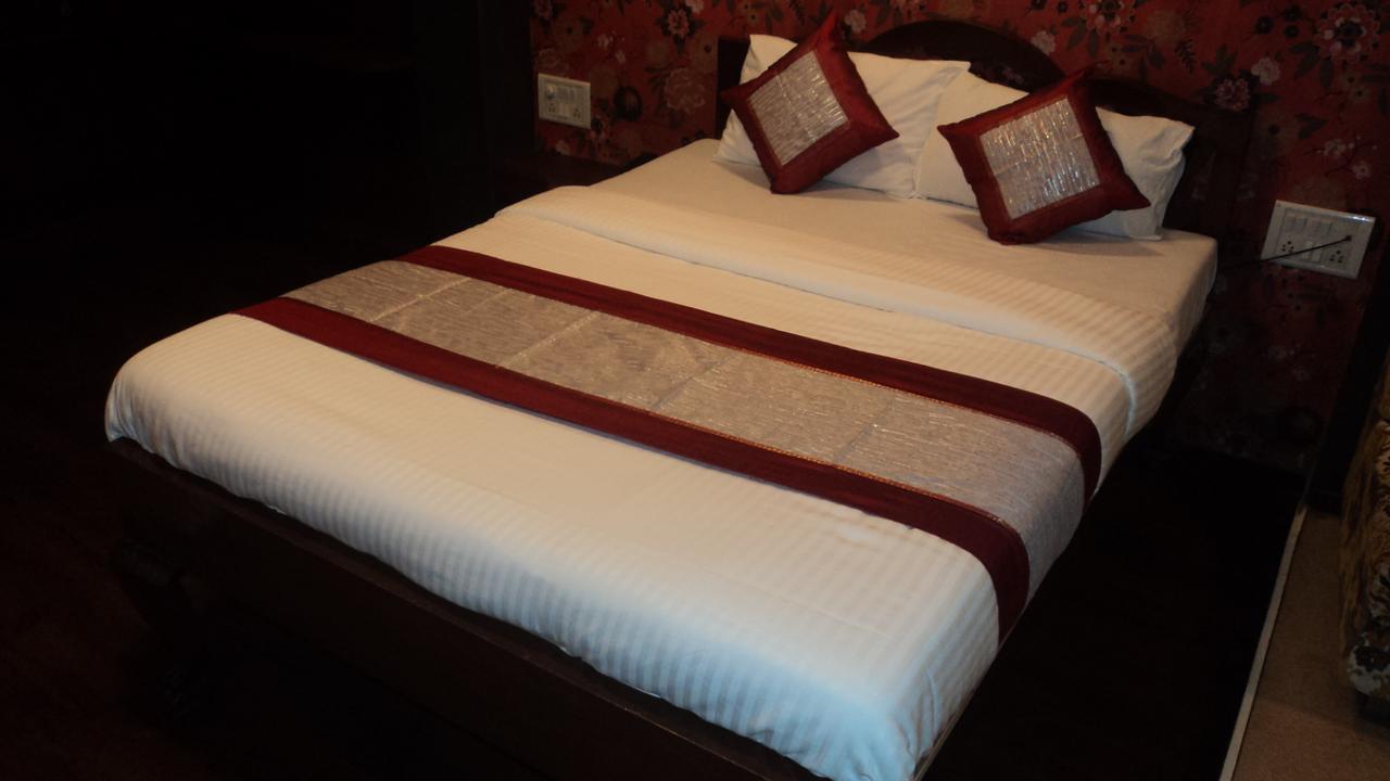 Benazeer Hotel Bombay Eksteriør billede
