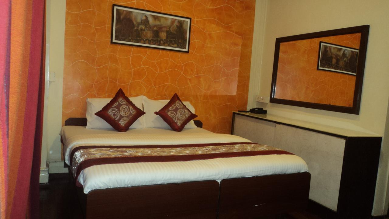 Benazeer Hotel Bombay Eksteriør billede