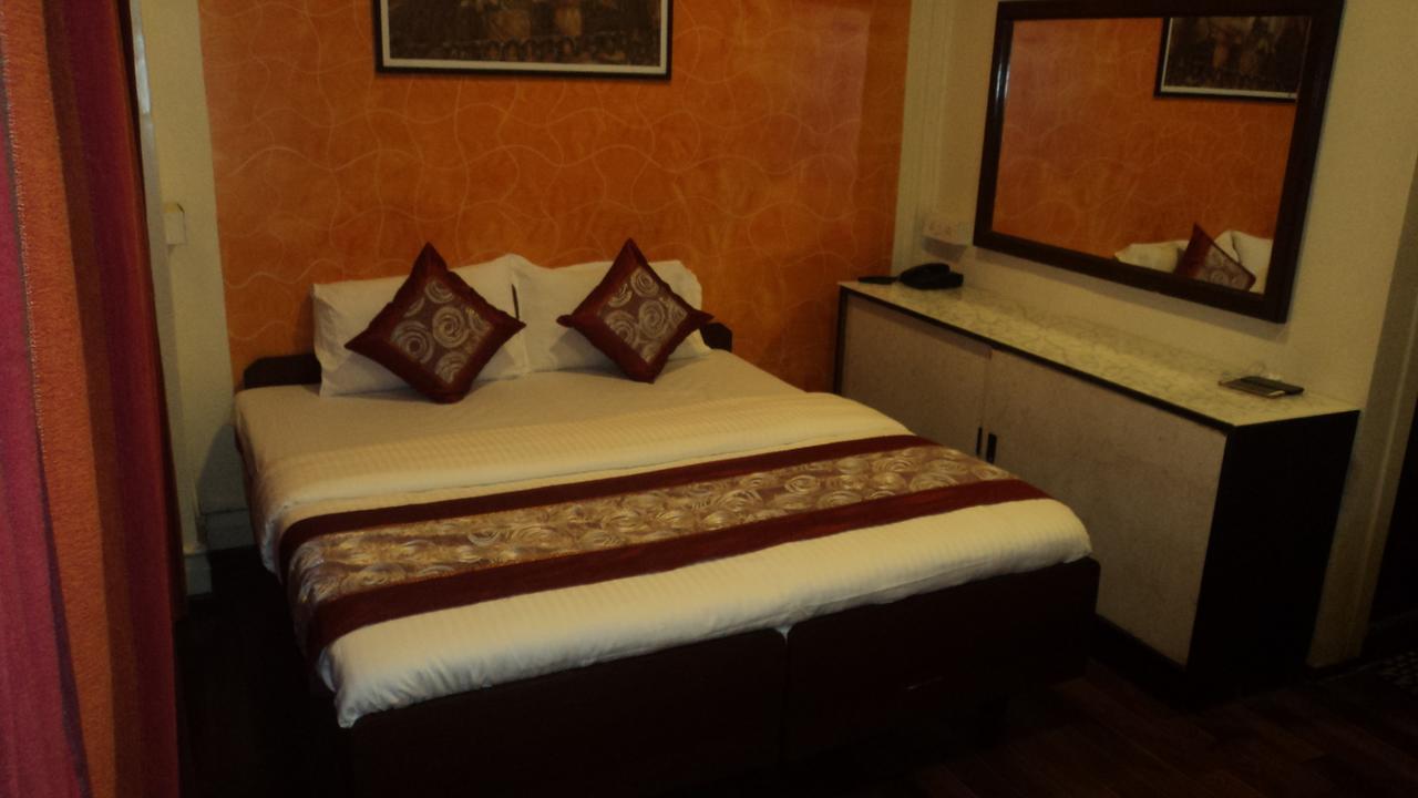 Benazeer Hotel Bombay Eksteriør billede