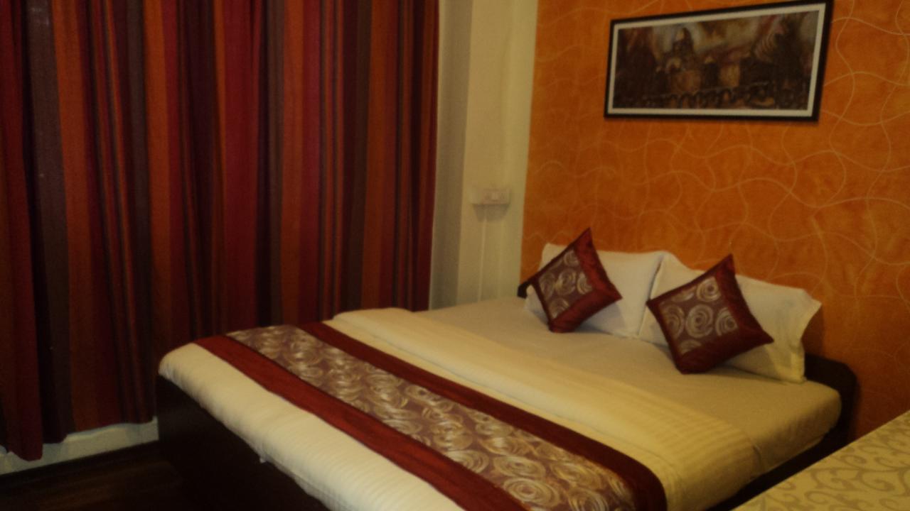 Benazeer Hotel Bombay Eksteriør billede