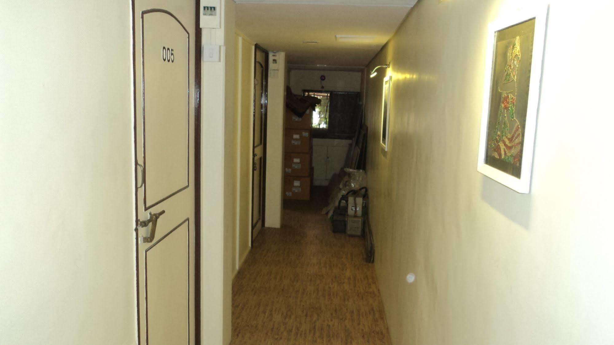 Benazeer Hotel Bombay Eksteriør billede